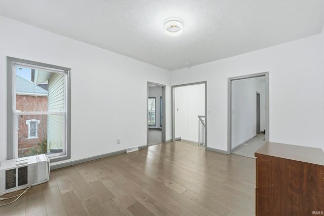 202 W Central Avenue, Lagrange, IN 46761