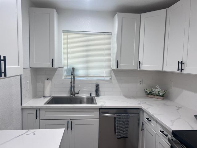 2952 E Gettysburg Avenue, Fresno, CA 93726