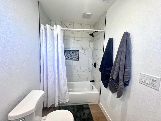 2952 E Gettysburg Avenue, Fresno, CA 93726