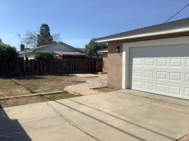 2952 E Gettysburg Avenue, Fresno, CA 93726