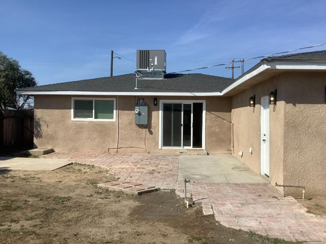 2952 E Gettysburg Avenue, Fresno, CA 93726