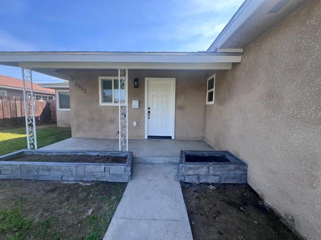 2952 E Gettysburg Avenue, Fresno, CA 93726