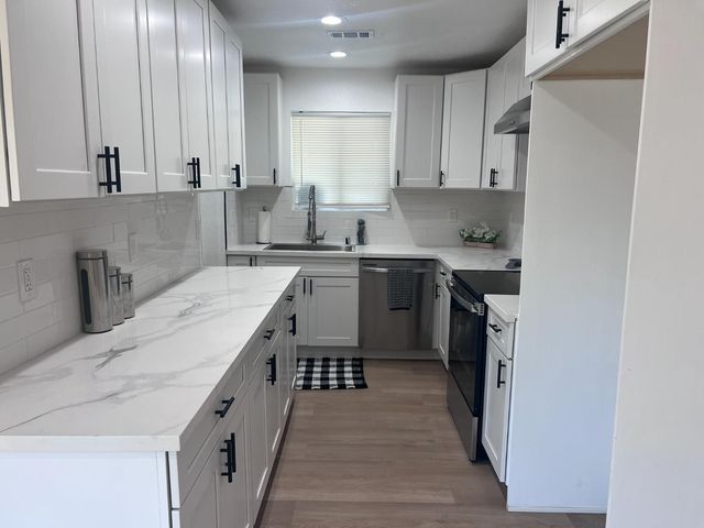 2952 E Gettysburg Avenue, Fresno, CA 93726