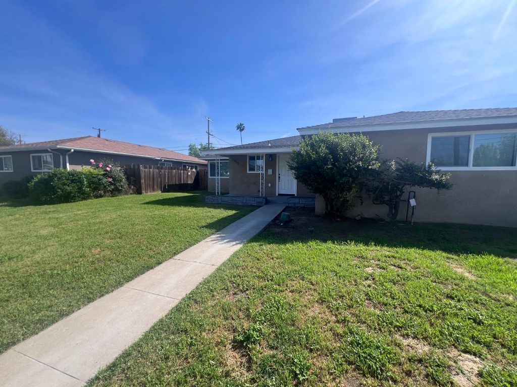 2952 E Gettysburg Avenue, Fresno, CA 93726