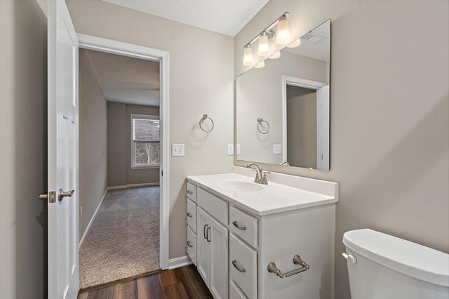 4726 Bentwood Hills Drive, 6-302, Wilder, KY 41071