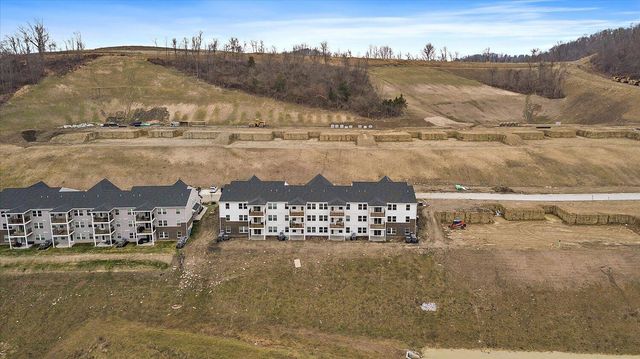 4726 Bentwood Hills Drive, 6-302, Wilder, KY 41071