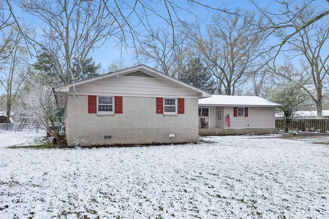 521 Westwood Dr, Tullahoma, TN 37388