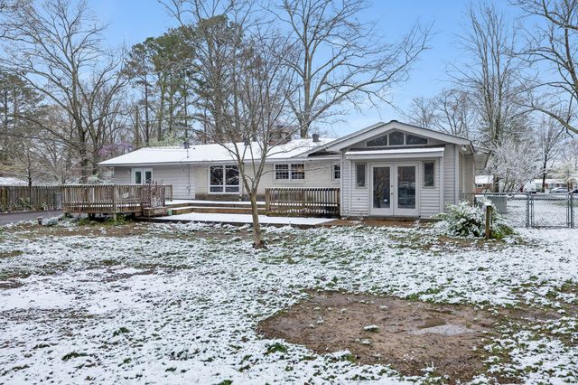 521 Westwood Dr, Tullahoma, TN 37388