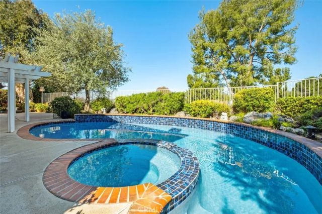 28041 Chapulin, Mission Viejo, CA 92692