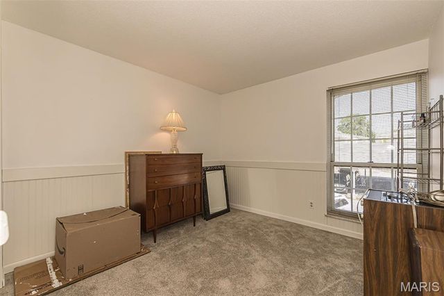 4327 Chateau De Ville Drive, St Louis, MO 63129