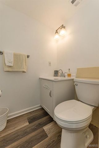 4327 Chateau De Ville Drive, St Louis, MO 63129