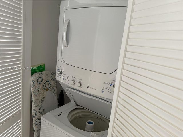 1541 Brickell Ave C608, Miami, FL 33129