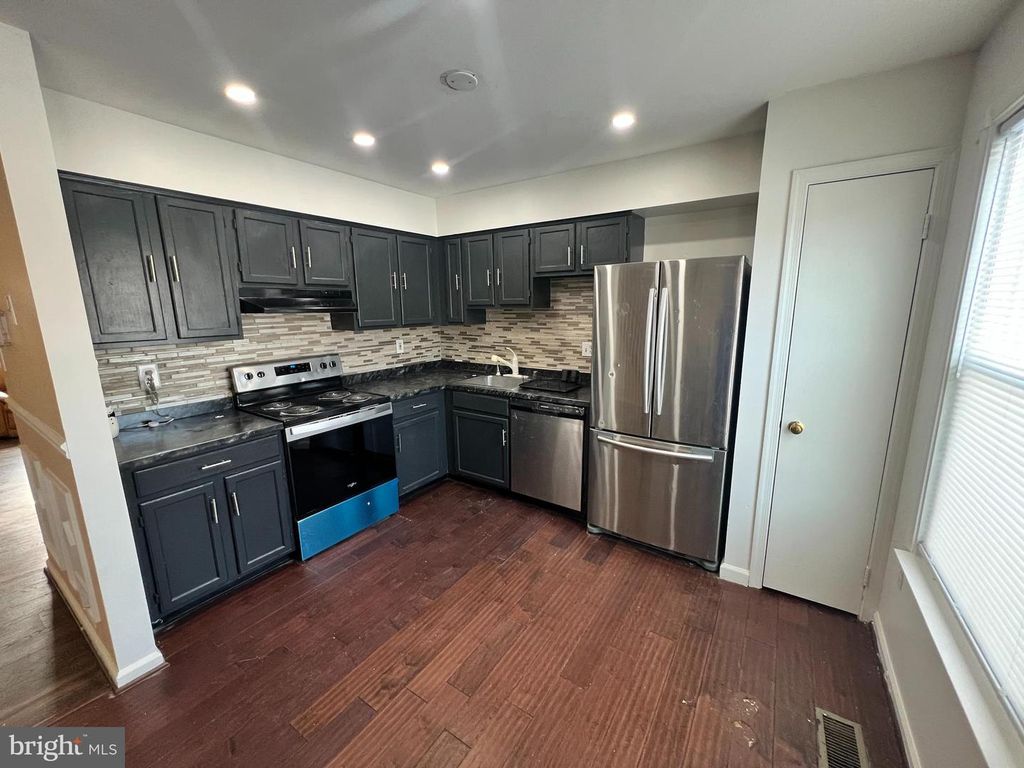 3649 DAHLGREN PL, Dumfries, VA 22026