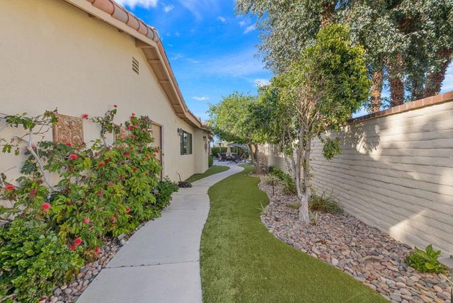 338 Paseo Primavera, Palm Desert, CA 92260