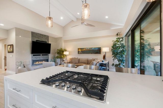 338 Paseo Primavera, Palm Desert, CA 92260