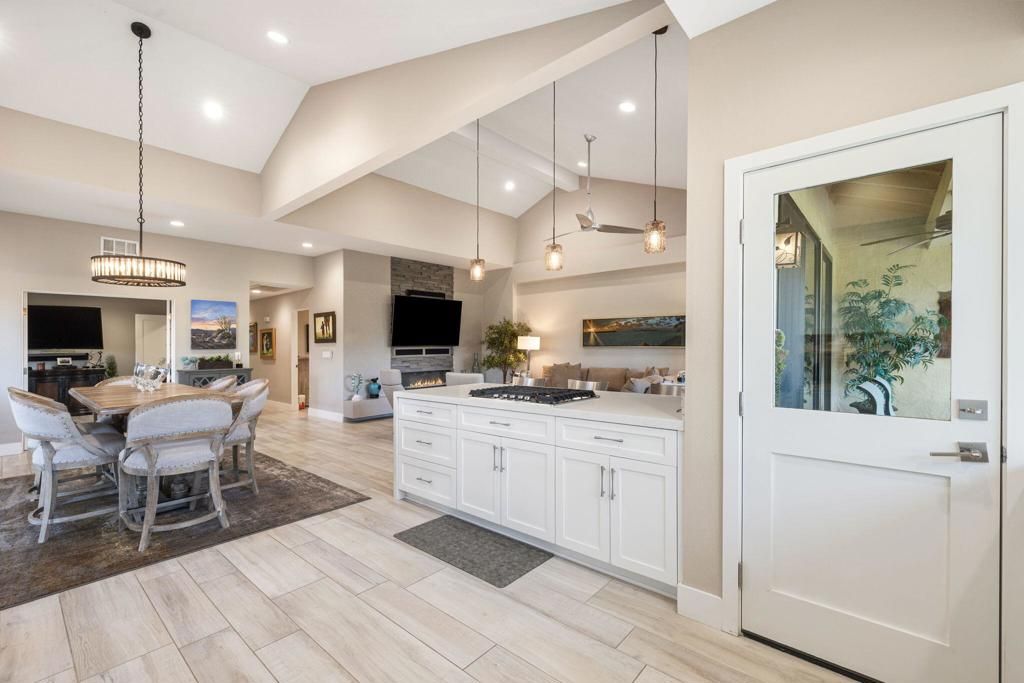 338 Paseo Primavera, Palm Desert, CA 92260