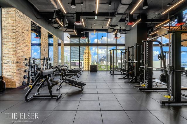 398 NE 5th St 1911, Miami, FL 33132