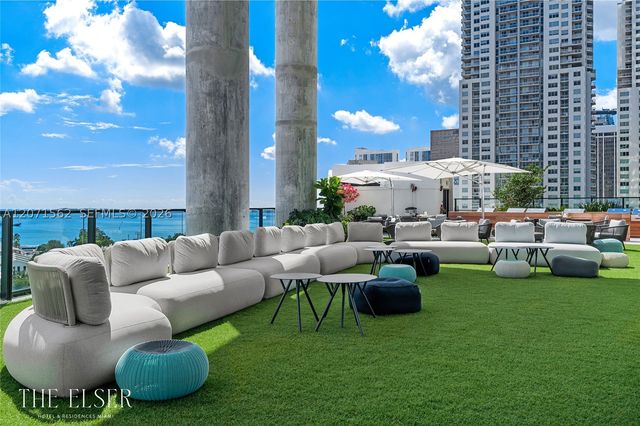 398 NE 5th St 1911, Miami, FL 33132