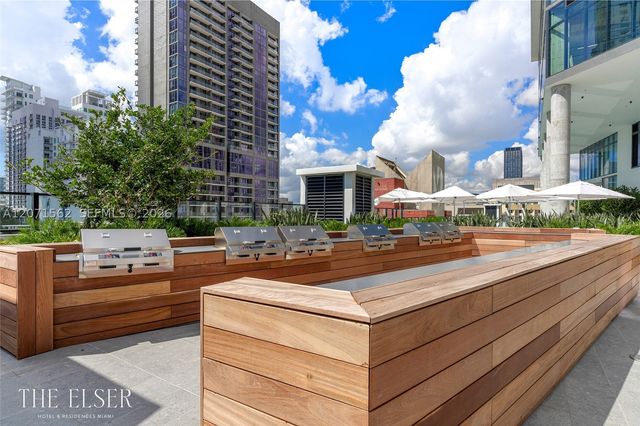 398 NE 5th St 1911, Miami, FL 33132