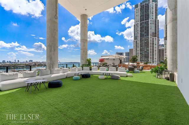 398 NE 5th St 1911, Miami, FL 33132