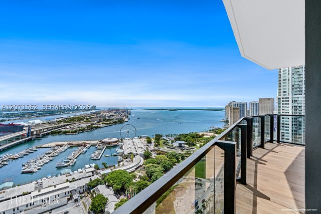 398 NE 5th St 1911, Miami, FL 33132