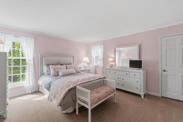 10539 Haddonstone PLACE, Mequon, WI 53092
