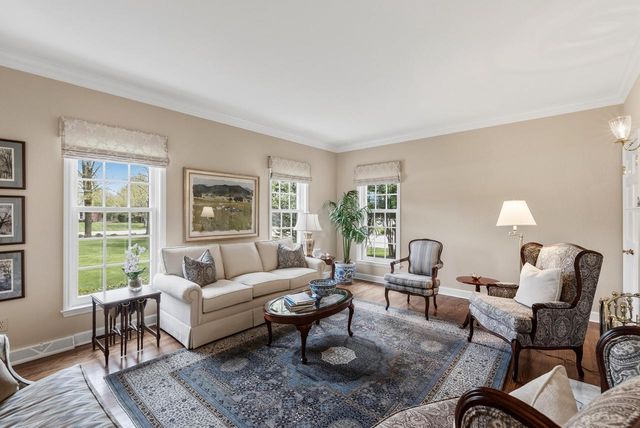10539 Haddonstone PLACE, Mequon, WI 53092