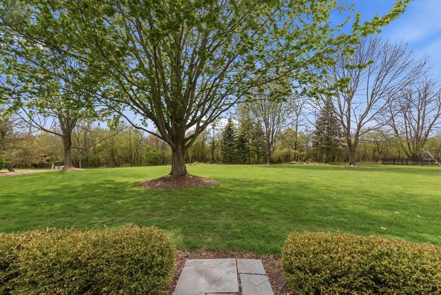 10539 Haddonstone PLACE, Mequon, WI 53092
