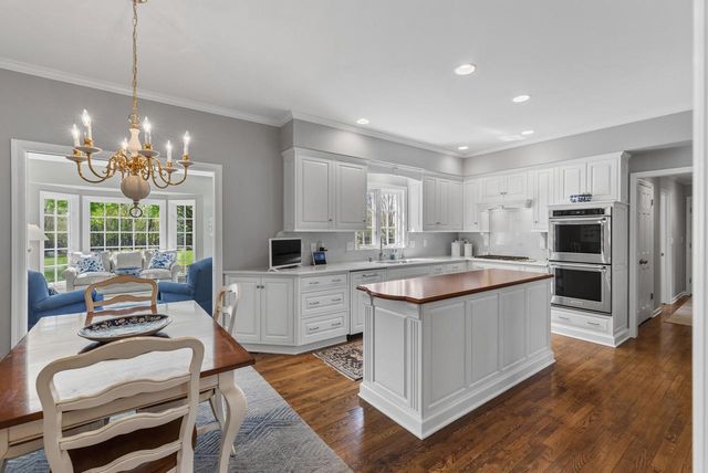 10539 Haddonstone PLACE, Mequon, WI 53092