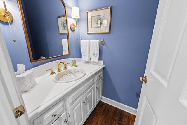 10539 Haddonstone PLACE, Mequon, WI 53092