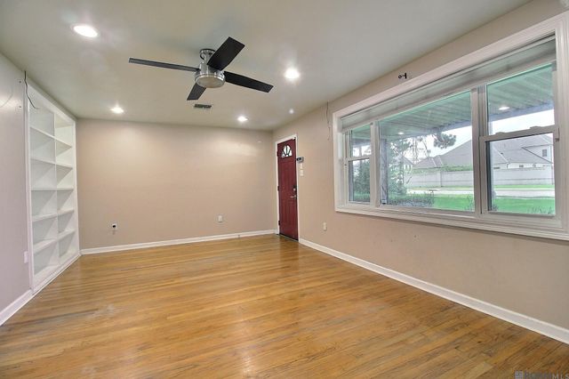 7345 Government St, Baton Rouge, LA 70806