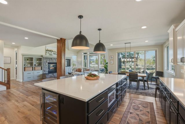 61807 Fall Creek Loop, Bend, OR 97702