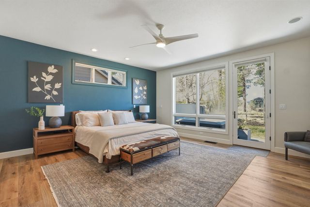 61807 Fall Creek Loop, Bend, OR 97702