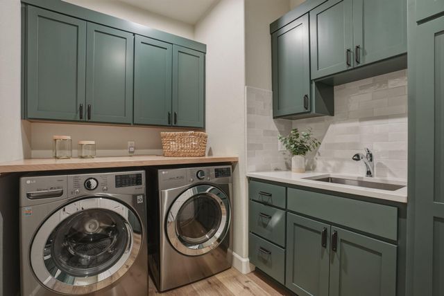 61807 Fall Creek Loop, Bend, OR 97702