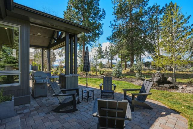 61807 Fall Creek Loop, Bend, OR 97702