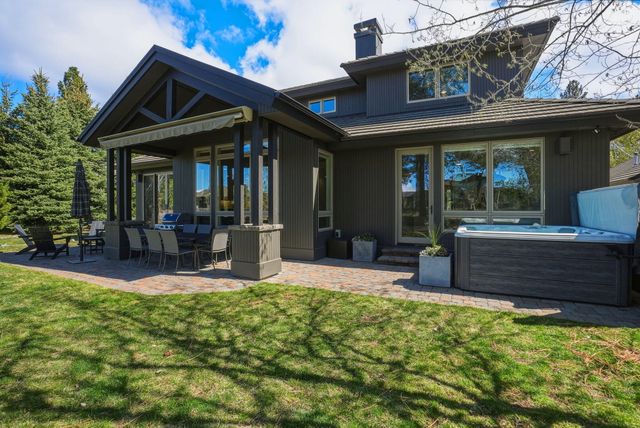 61807 Fall Creek Loop, Bend, OR 97702