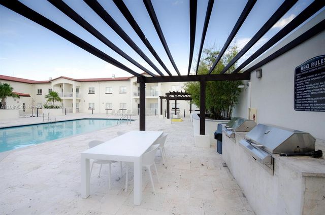 10950 NW 82nd St 204, Doral, FL 33178