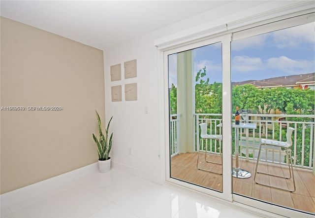 10950 NW 82nd St 204, Doral, FL 33178