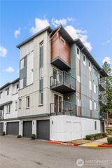 23103 NE 8th Street #E1, Sammamish, WA 98074