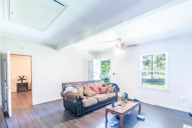 1110 N Division St, Forrest City, AR 72335