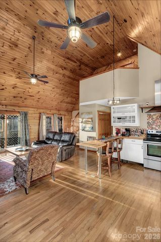 135 Pretty Ridge Road, Maggie Valley, NC 28751