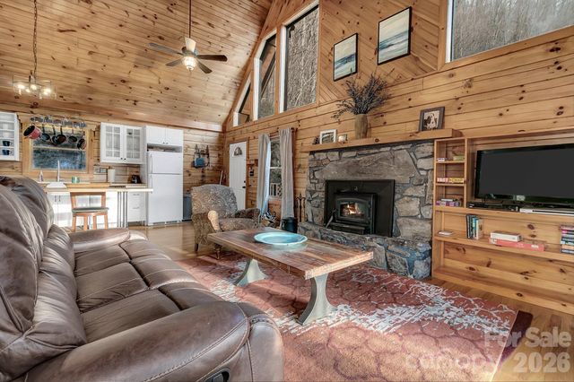 135 Pretty Ridge Road, Maggie Valley, NC 28751