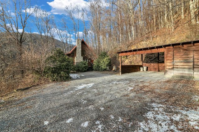 135 Pretty Ridge Road, Maggie Valley, NC 28751