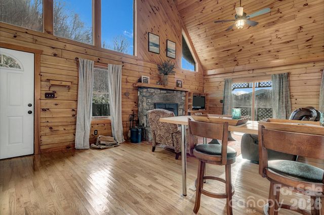 135 Pretty Ridge Road, Maggie Valley, NC 28751