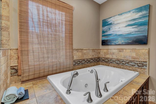 135 Pretty Ridge Road, Maggie Valley, NC 28751