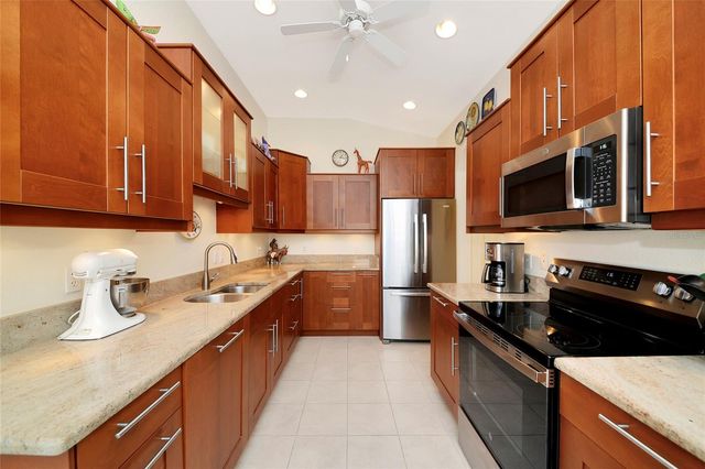 111 AUBURN WOODS CIRCLE, Venice, FL 34292