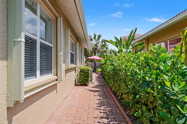 111 AUBURN WOODS CIRCLE, Venice, FL 34292