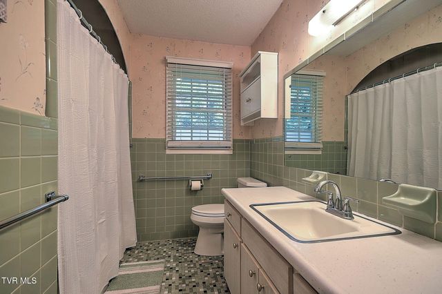 1410 Brentwood Drive, Greeneville, TN 37743