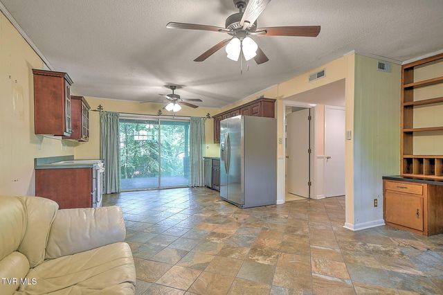 1410 Brentwood Drive, Greeneville, TN 37743
