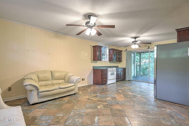1410 Brentwood Drive, Greeneville, TN 37743